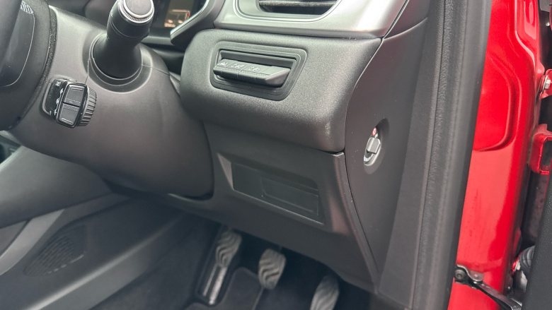 Renault Captur 1.0 TCE 100 Iconic 5dr Petrol Hatchback